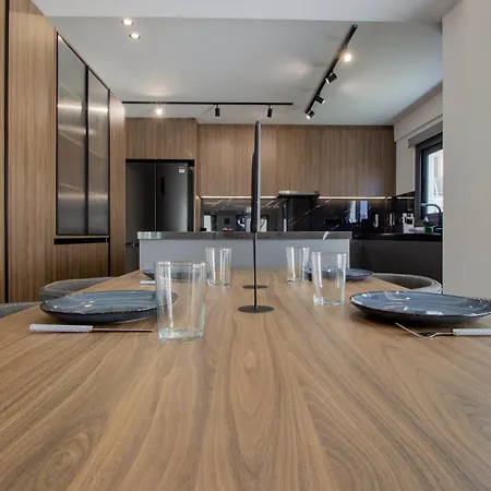 High-end 3br Huge Duplex Near Landmark Apartament