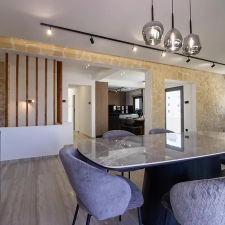 High-end 3br Huge Duplex Near Landmark * Nicosia