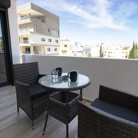 High-end 3br Huge Duplex Near Landmark Apartament