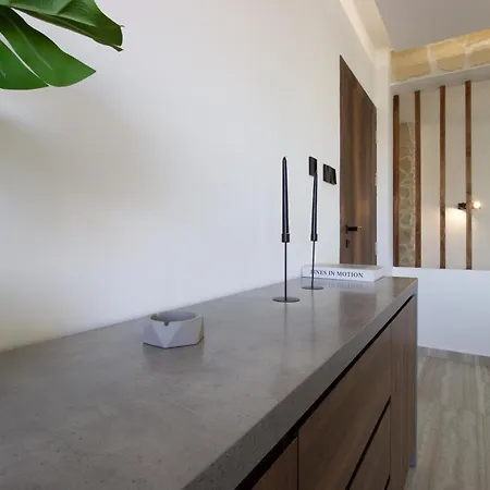 High-end 3br Huge Duplex Near Landmark Apartament *