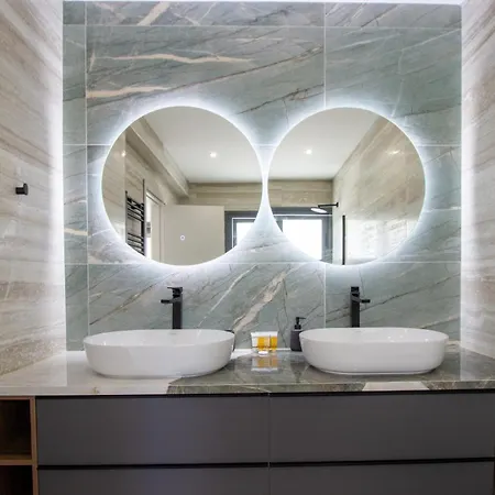 Apartament High-end 3br Huge Duplex Near Landmark