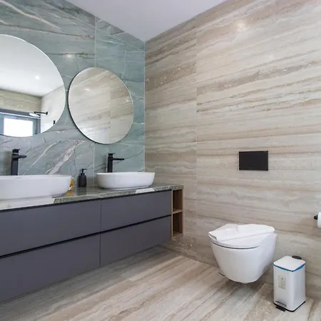 High-end 3br Huge Duplex Near Landmark * Nikozja