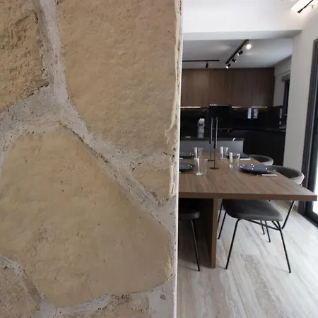 High-end 3br Huge Duplex Near Landmark Nikozja